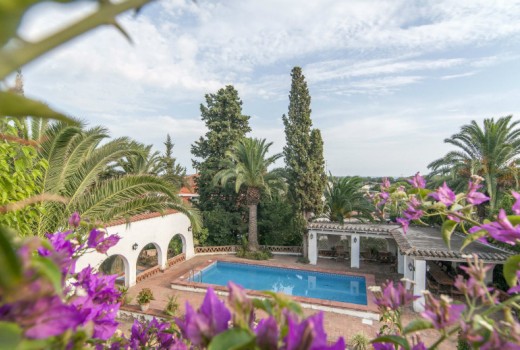 Chalet - Sale - Barcelona - Barcelona