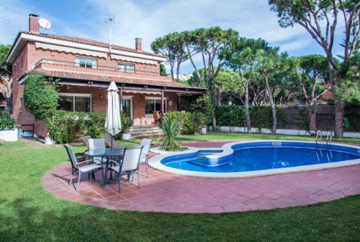 Chalet - Sale - Gava - Gava