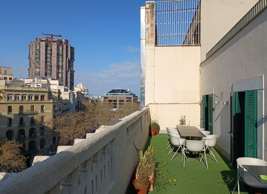 Lloguer - Edifici -
Barcelona - Eixample