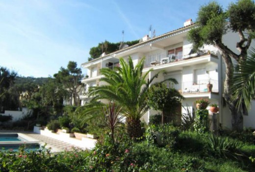 Piso - Продажа - Begur, Calella de Palafrugell - mar