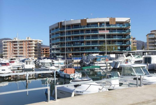 Piso - Продажа - Roses, Empuriabrava, L'Escala - 1