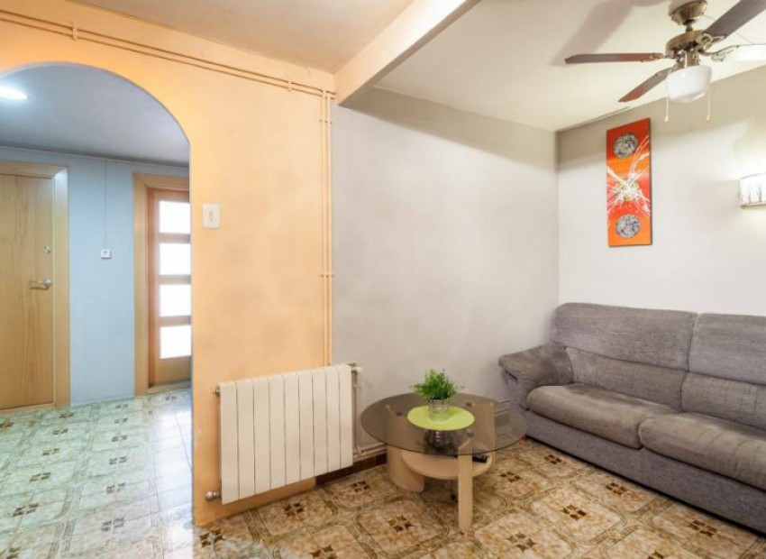 Продажа - Piso -
Barcelona - El Poblenou