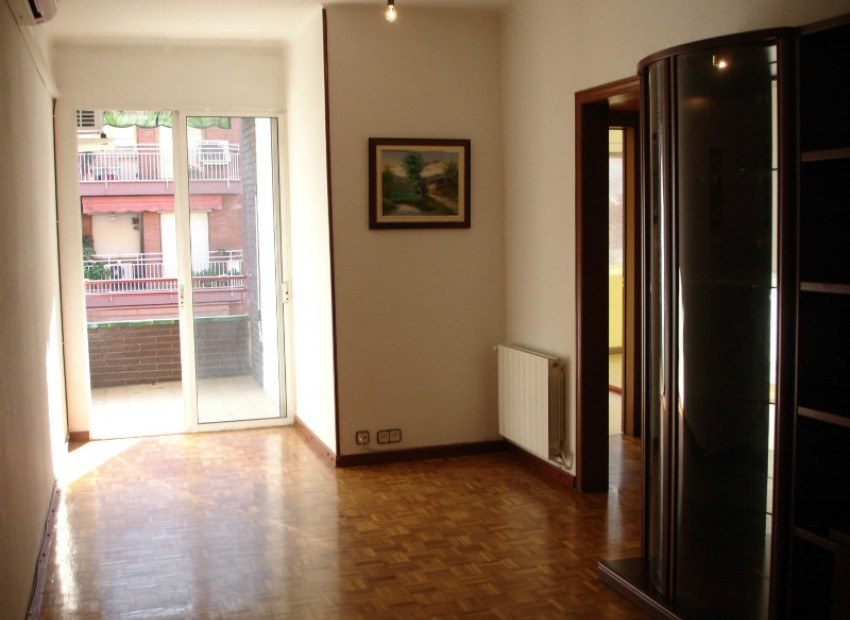 Продажа - Piso -
Barcelona