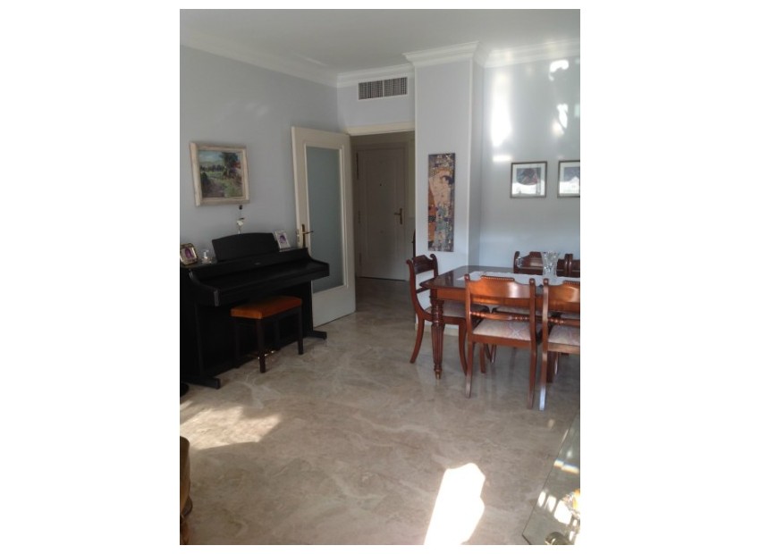 Продажа - Piso -
Eixample