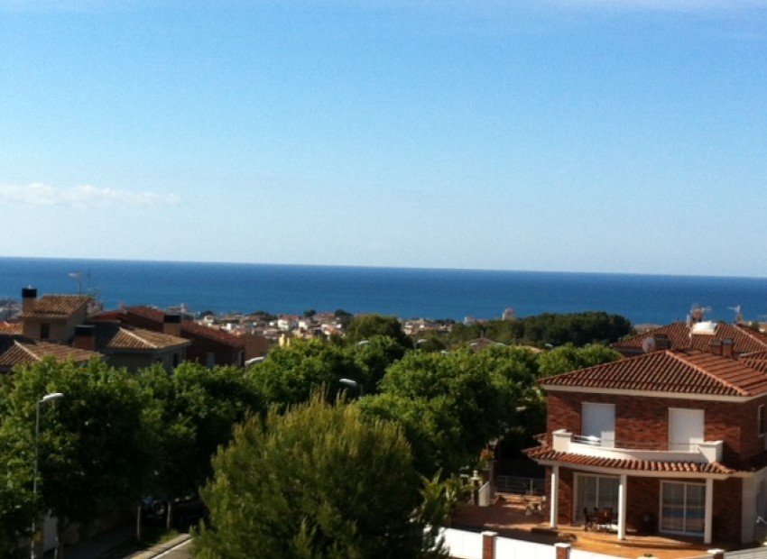 Sale - Chalet -
Calafell