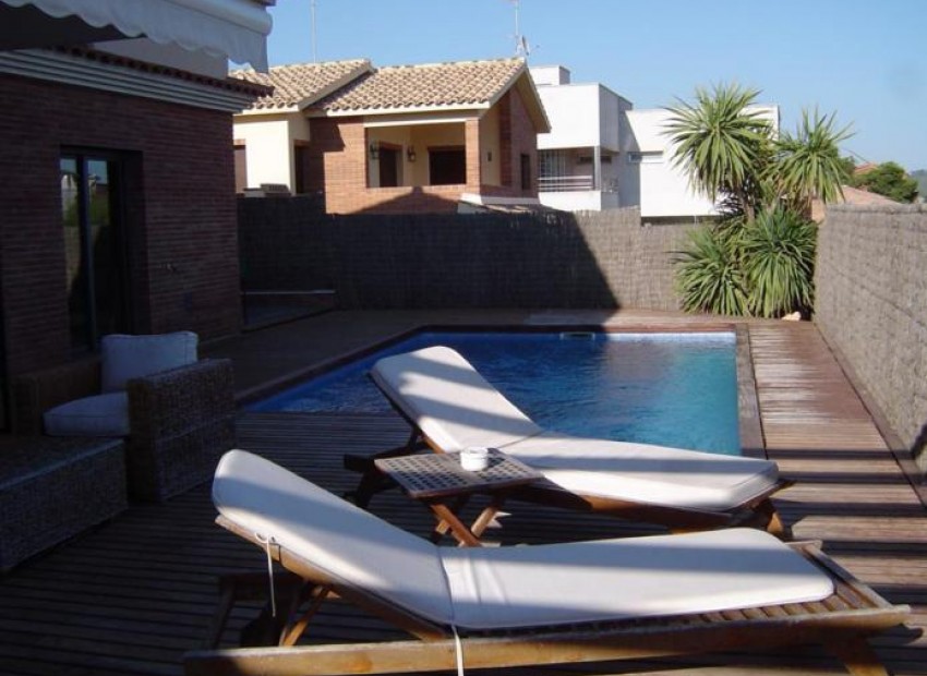 Sale - Chalet -
Calafell