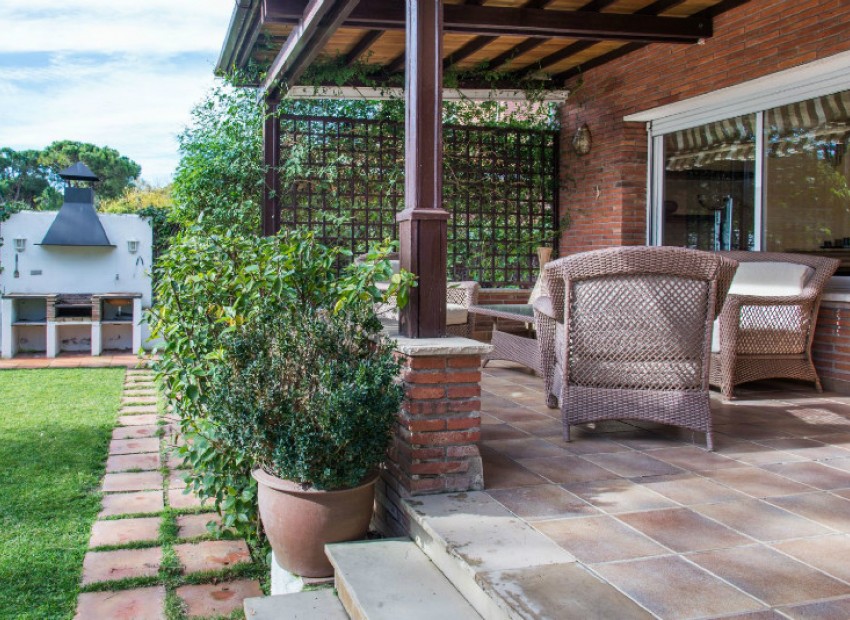 Sale - Chalet -
Gava