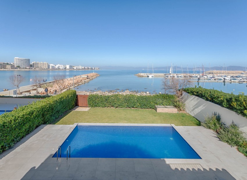 Sale - Chalet -
Roses, Empuriabrava, L'Escala - 1