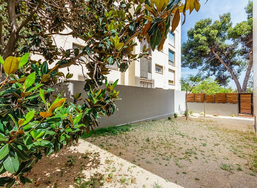 Sale - Piso -
Barcelona