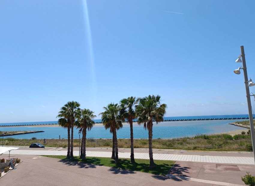 Sale - Piso -
Cubellas