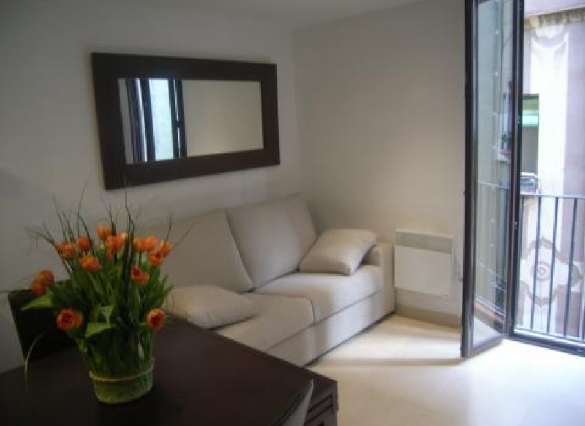 Sale - Piso -
Eixample