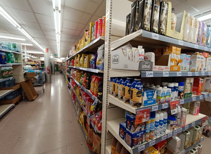 Venda - Local comercial  -
Barcelona - El Baix Guinardo