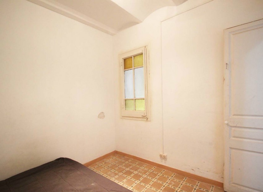 Venda - Piso -
Barcelona