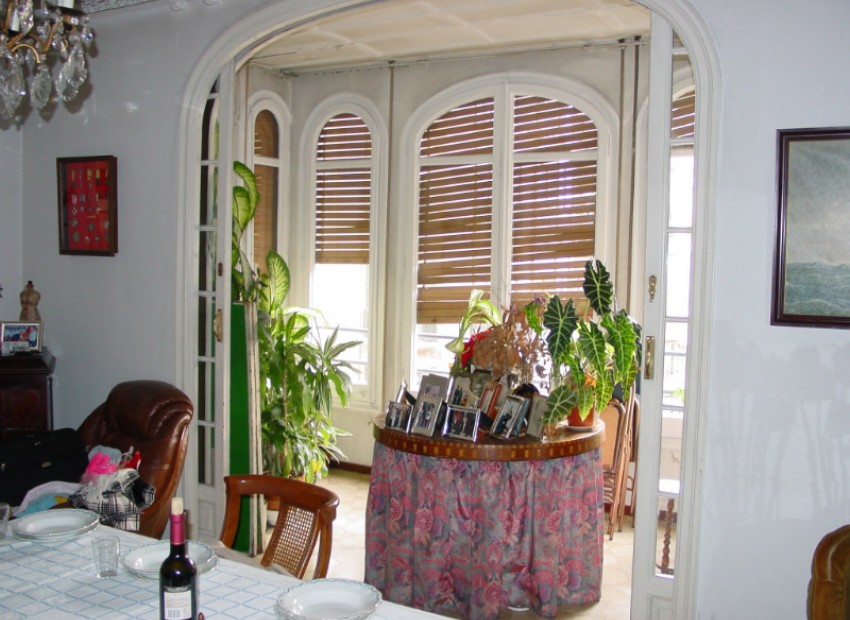 Venda - Piso -
Eixample