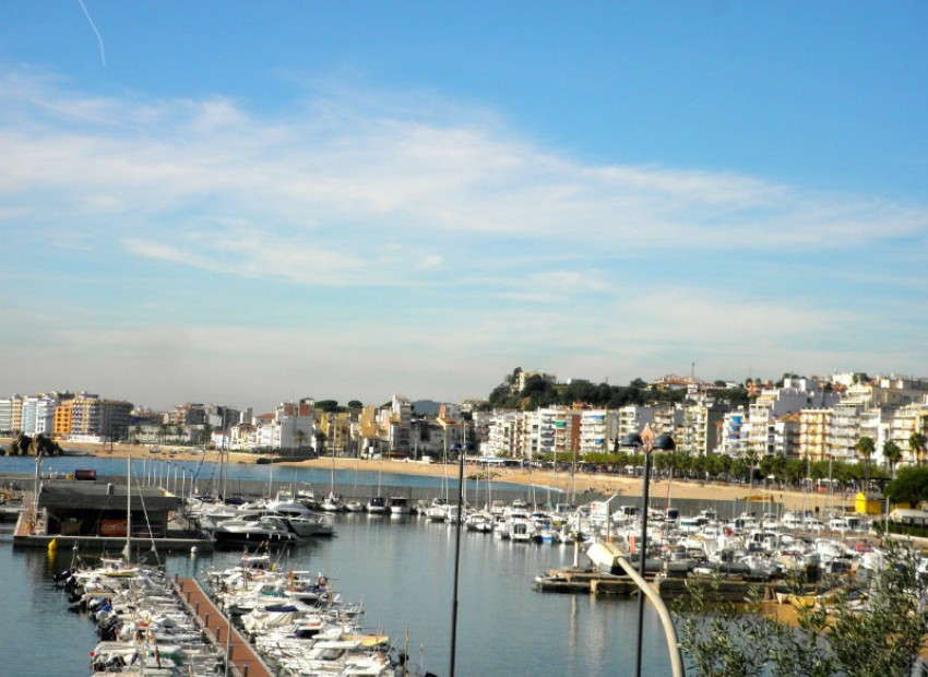 Venda - Piso -
Lloret de mar - Blanes - Tossa de mar - 1