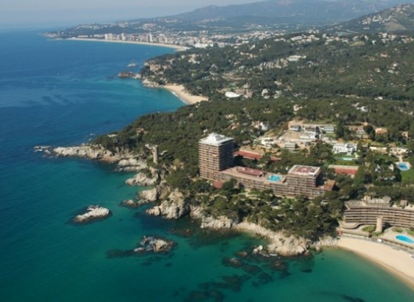 Venda - Piso -
Patja de Aro - Sant Feliu de Guixols - Sant Antoni de Calonge - Costa