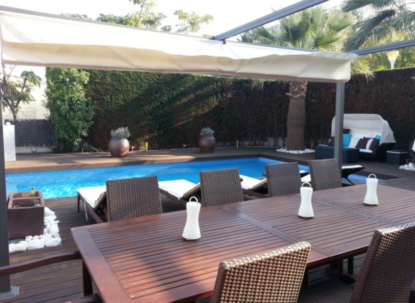 Venta - Chalet -
Barcelona