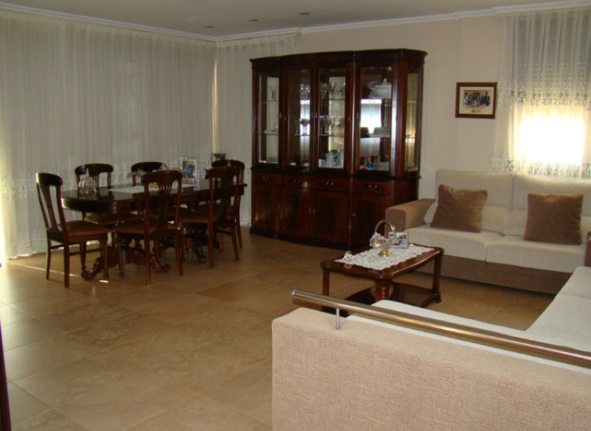 Venta - Chalet -
Calafell