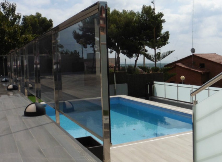 Venta - Chalet -
Castelldefels