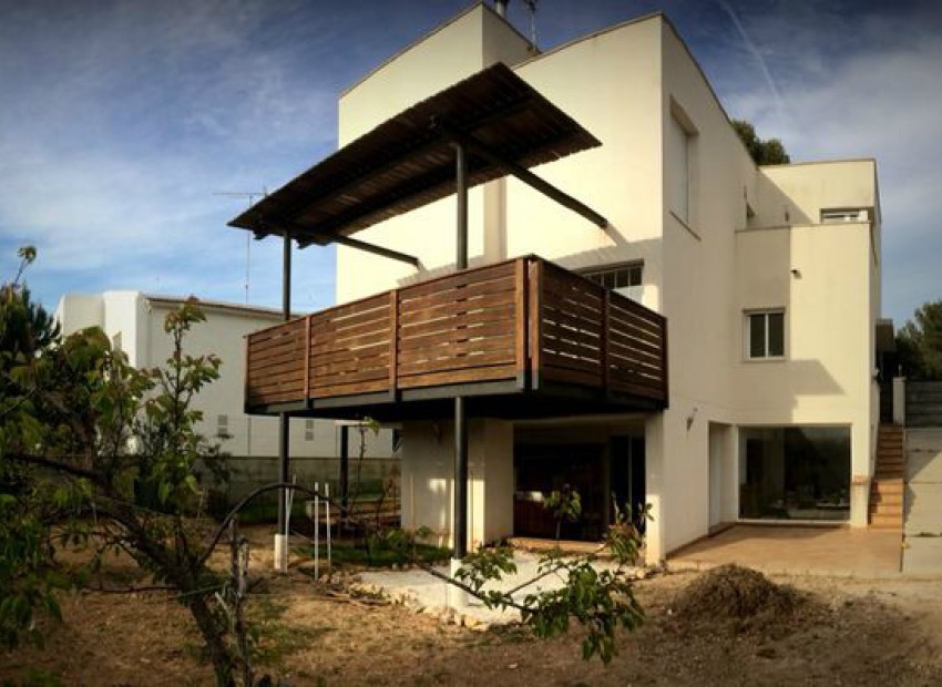Venta - Chalet -
Cunit