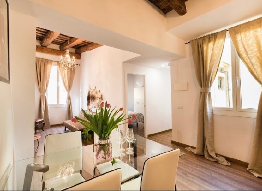 Venta - Piso -
Barcelona - El Gòtic