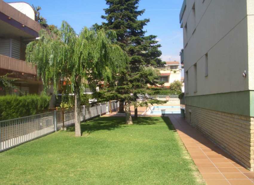 Venta - Piso -
Coma Ruga