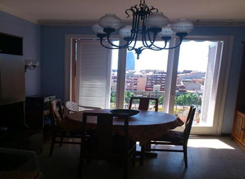 Venta - Piso -
Eixample