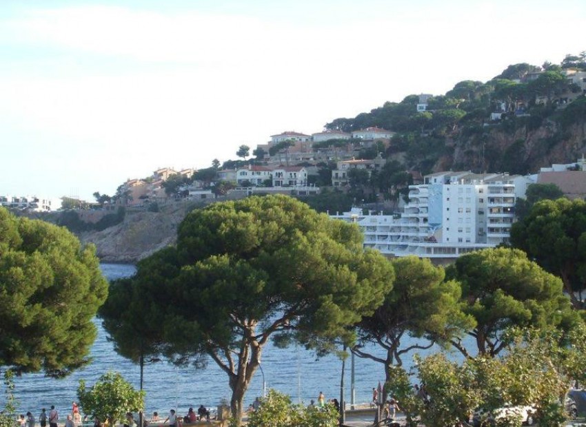 Venta - Piso -
Patja de Aro - Sant Feliu de Guixols - Sant Antoni de Calonge - Costa