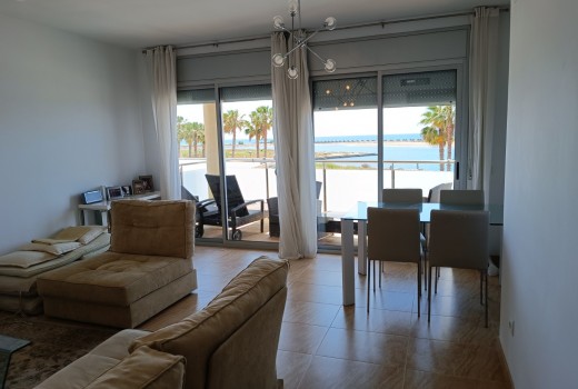 Sale - Piso -
Cubellas