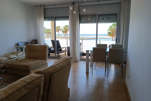 Sale - Piso -
Cubellas