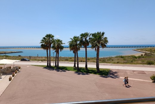 Sale - Piso -
Cubellas