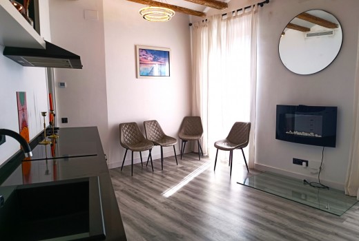 Venta - Piso -
Barcelona - El Gòtic