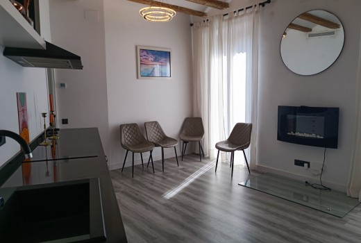 Venta - Piso -
Barcelona - El Gòtic