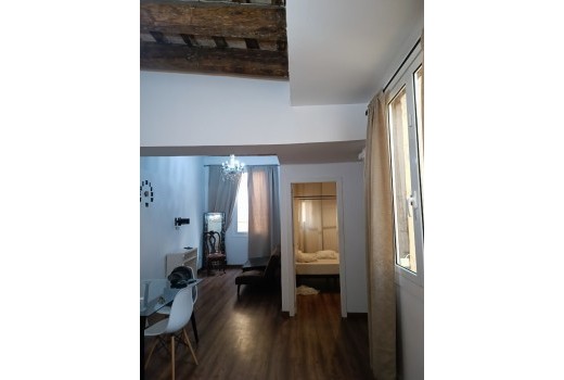 Venta - Piso -
Barcelona - El Gòtic