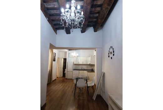 Venta - Piso -
Barcelona - El Gòtic