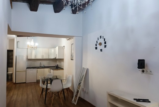 Venta - Piso -
Barcelona - El Gòtic