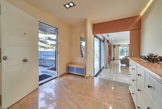 Sale - Chalet -
Cunit