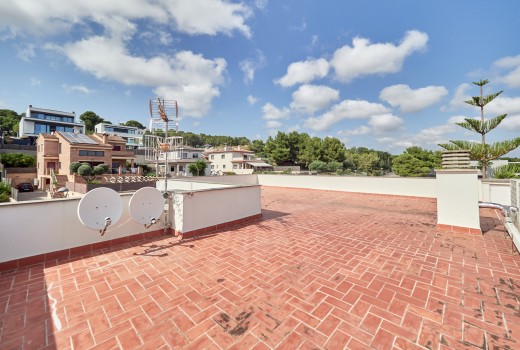 Sale - Chalet -
Cunit