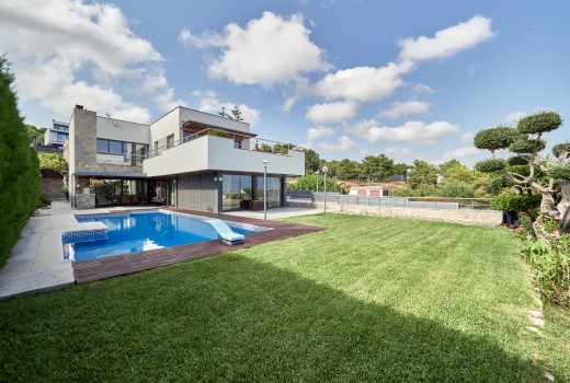 Sale - Chalet -
Cunit